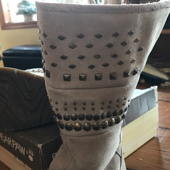 BEARPAW SILVERTHORNE BOOTS - Picture 4 of 4